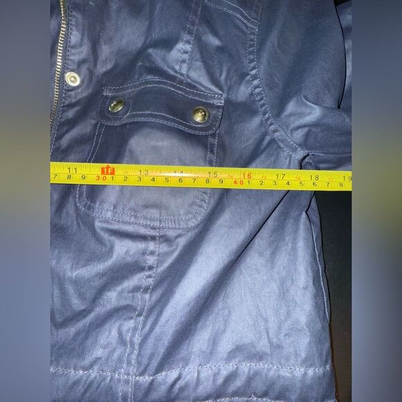 TOMMY HILFIGER Womens Rain Coat / Windbreaker Jacket Navy Blue Gold Size M EUC - Picture 9 of 10